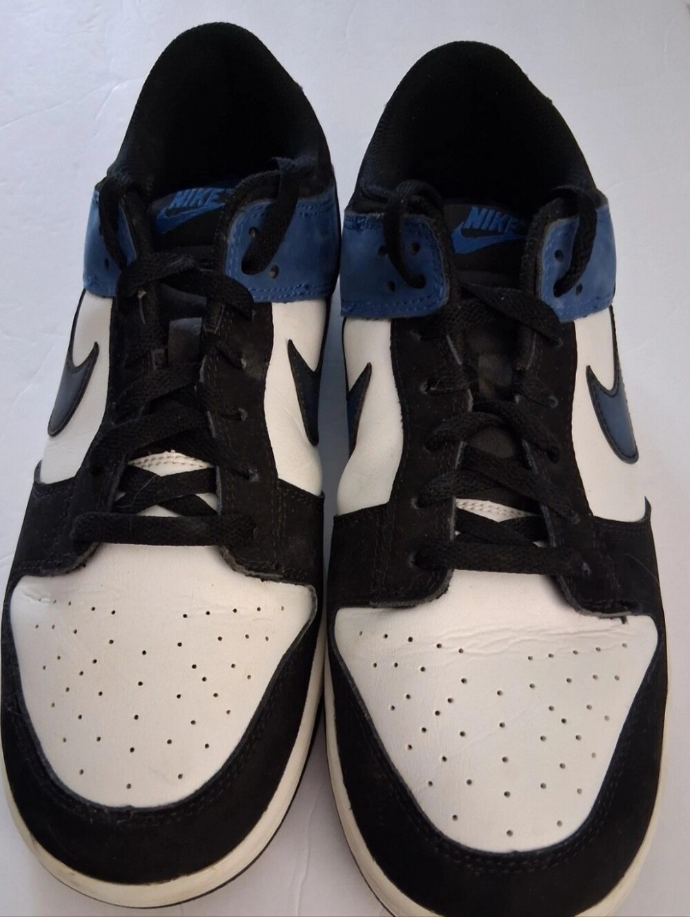 Nike Men's Black White Blue Low-Top Sneakers — Retro Colorblock